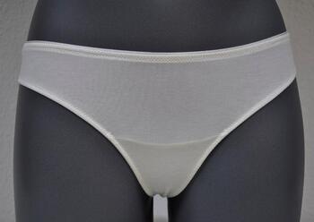Eva Silky Nadine Ivoor String