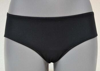 Eva Silky Nadine Zwart Short