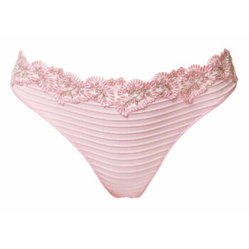 Louisa Bracq Elise Zalm Roze String