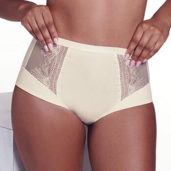 Lisca Gina Ivoor High Brief