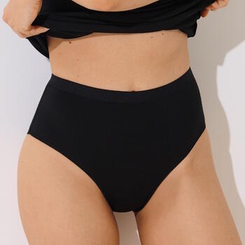 Lisca Kaia Zwart High Brief