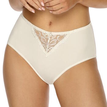 Viania Helga Ivoor High Brief
