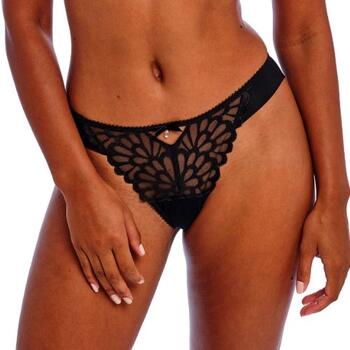 Freya Loveland Zwart Brazilian