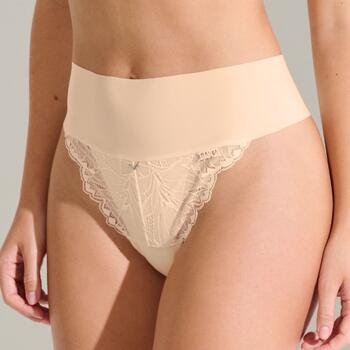 Lisca Charisma Ivoor High Brief