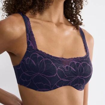 Triumph Body Make-Up Illusion Lace Blauw Voorgevormde bh