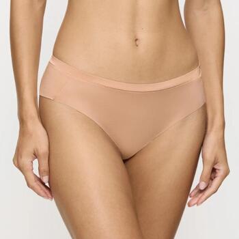 Triumph Body Make-Up Illusion Soft Touch Powder Slip