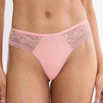 Triumph Comfort Allure Roze String