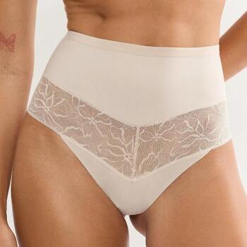 Triumph Comfort Contour Powder String