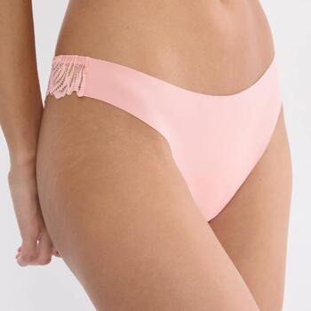 Triumph Pretty Micro Roze String