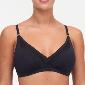 Chantelle Pure Light Wirefree Triangle Bra Zwart