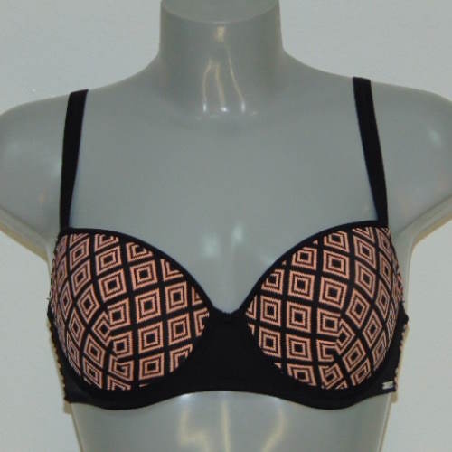 Sapph Ivory rood voorgevormde bh