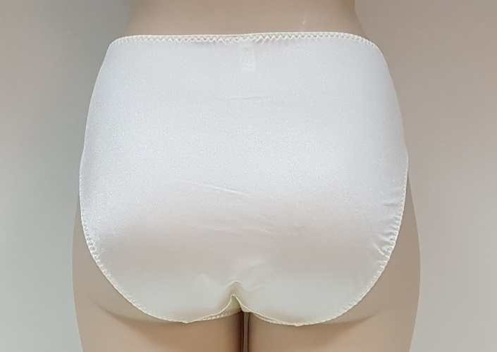 Elbrina Johanna crème short