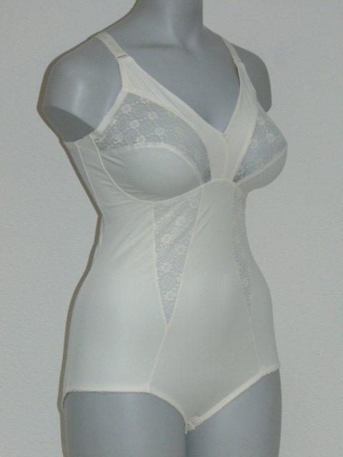 Naturana Amira ivoor body
