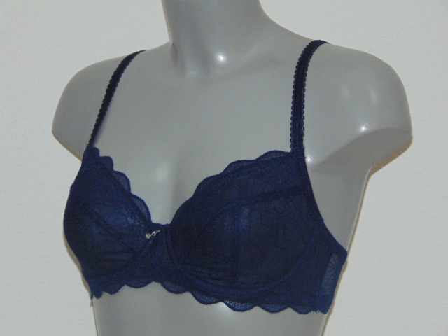 Cybéle Embroidery marine blauw niet voorgevormde bh