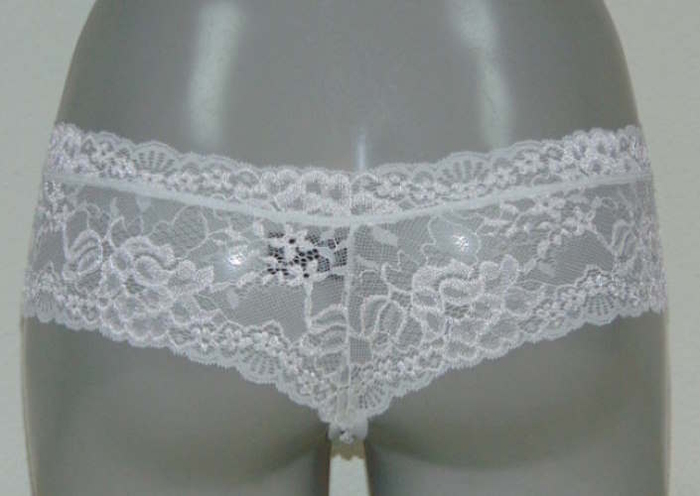 Missya Nicole wit string