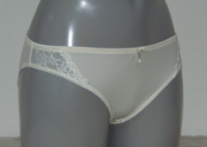 Eva Pearl ivoor slip