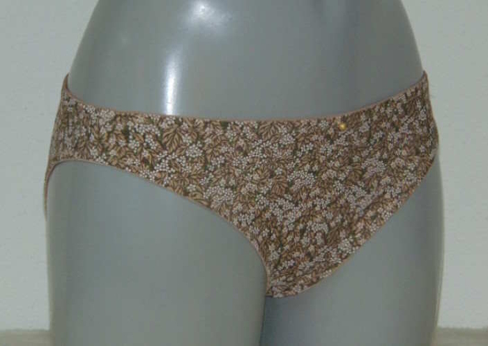 Eva Olivia bruin short