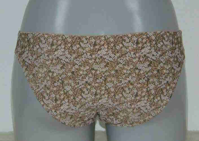 Eva Olivia bruin short