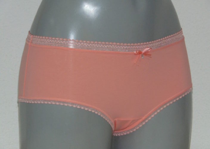 Eva Piazzo zalm roze short