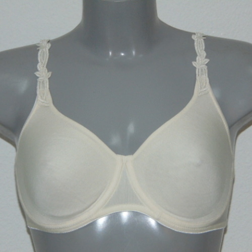 Eva Silk ivoor niet voorgevormde bh