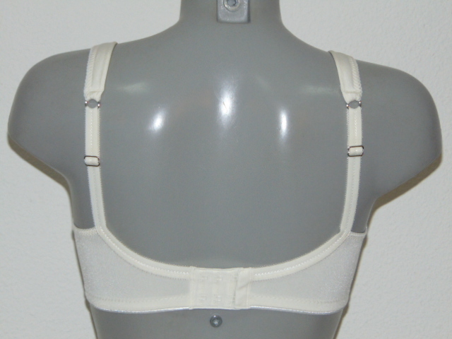 Eva Pearl ivoor wireless bh