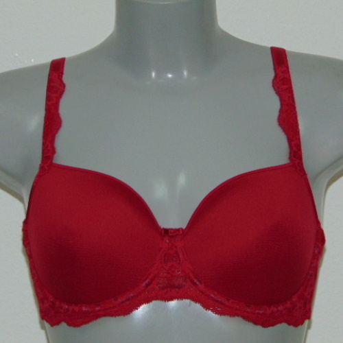 Triumph Amourette Charm rood voorgevormde bh
