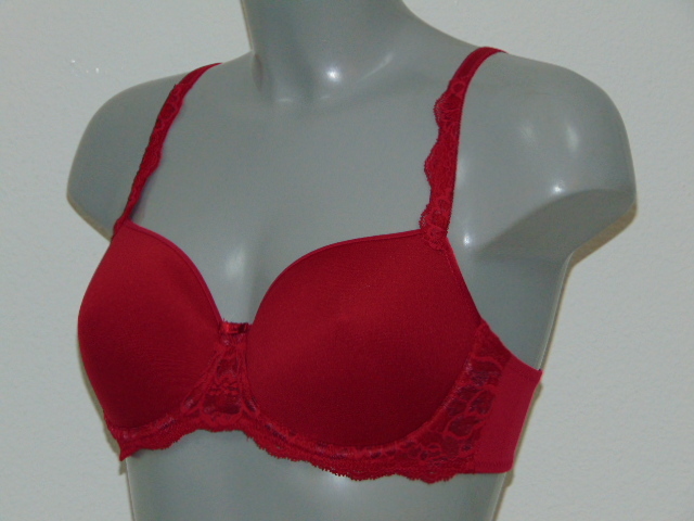 Triumph Amourette Charm rood voorgevormde bh