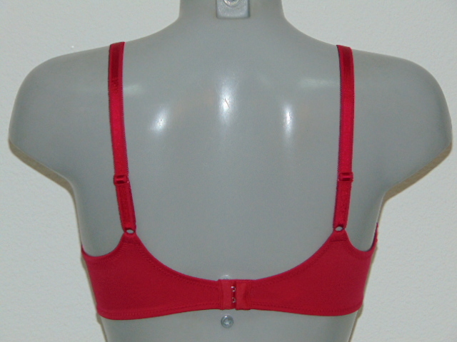 Triumph Amourette Charm rood voorgevormde bh