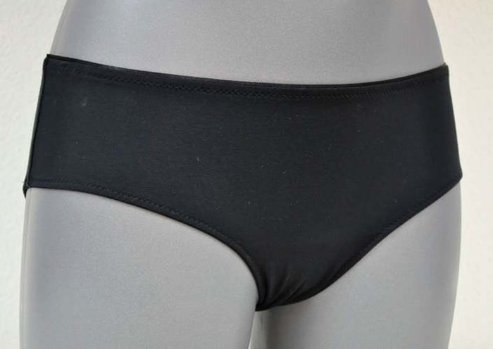 Eva Silky Nadine zwart short