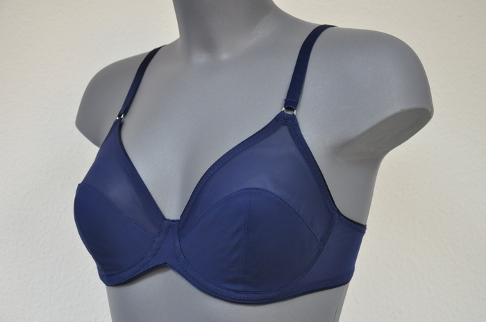 Eva Feminale marine blauw niet voorgevormde bh