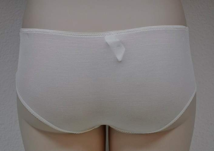Eva Silk ivoor short
