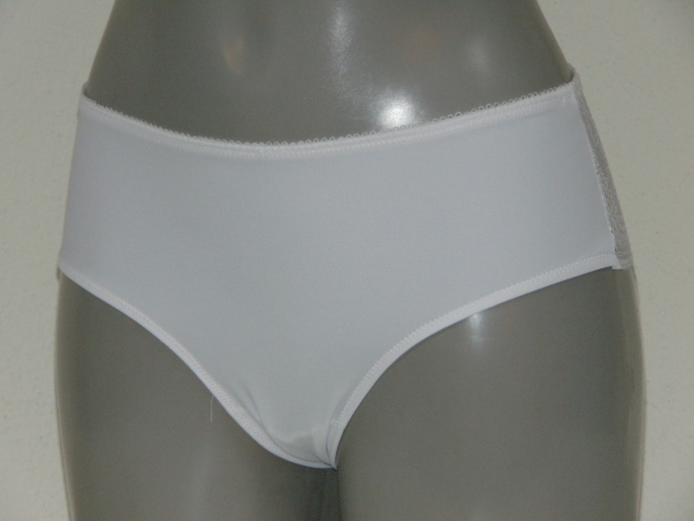 Elbrina Embroid wit short
