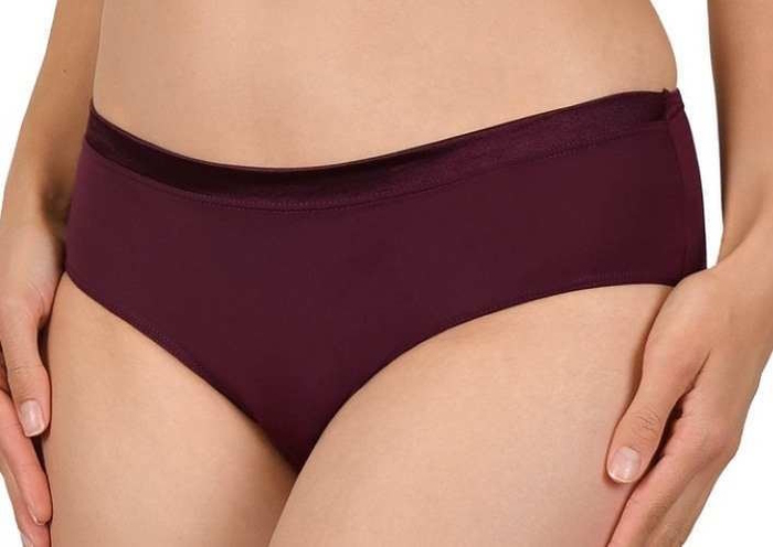 Naturana Andalucia bordeaux short