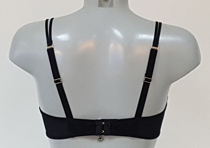 DDO Special F4P zwart voorgevormde bh