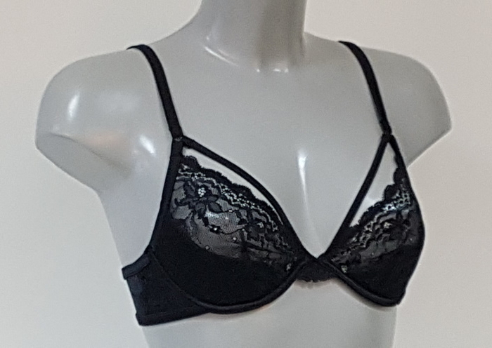 DDO Special F4P zwart voorgevormde bh