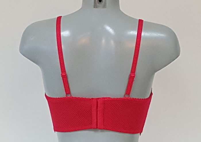 DDO Special F4P rood voorgevormde bh