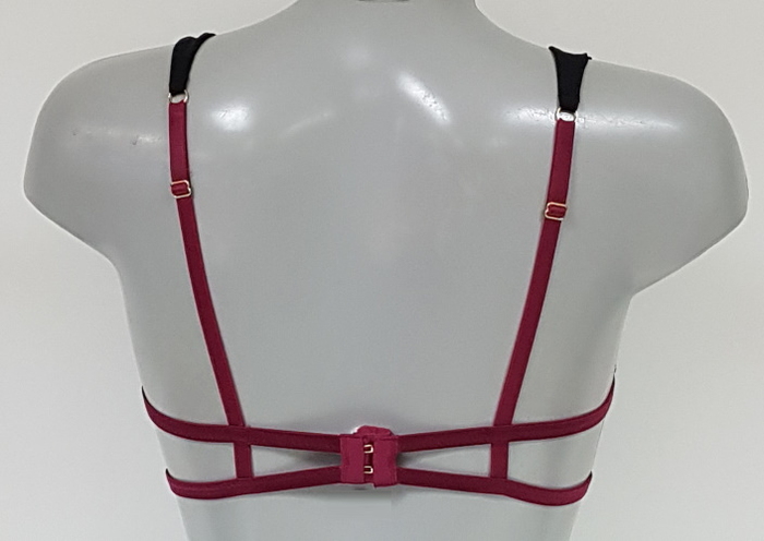 DDO Special F4P zwart/rood niet voorgevormde bh