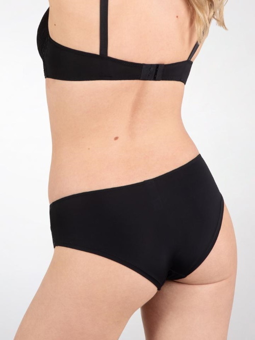 Naturana Evertday Elegance zwart slip