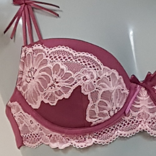 Sapph Rose Bertin roze voorgevormde bh