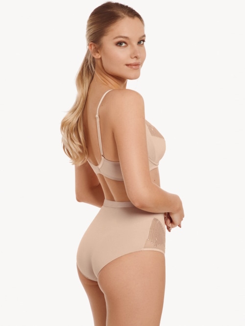 Lisca Ivonne powder high brief
