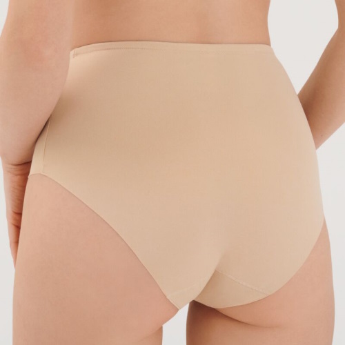 Lisca Jane powder high brief