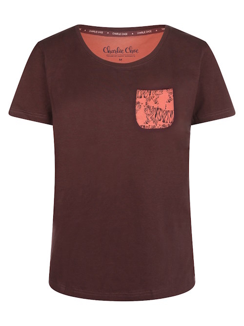 Charlie Choe Wild Hearted bruin slaapshirt