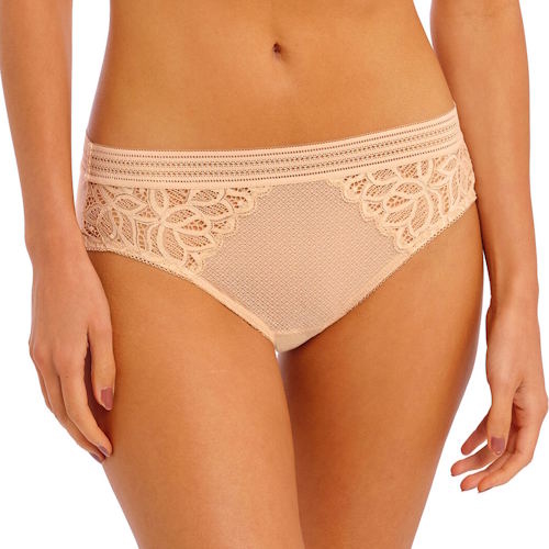 Wacoal Lingerie Raffine powder slip