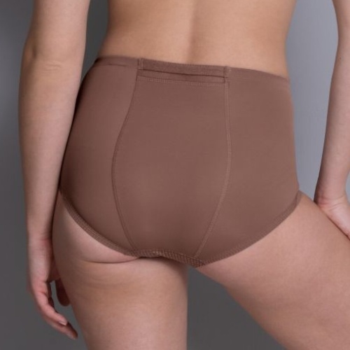 Anita Clara berry high brief