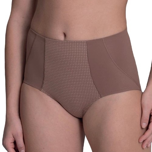 Anita Clara berry high brief