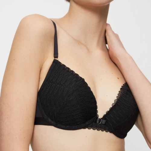 Triumph Aura Spotlight zwart push up bh
