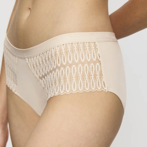 Triumph Aura Spotlight beige slip