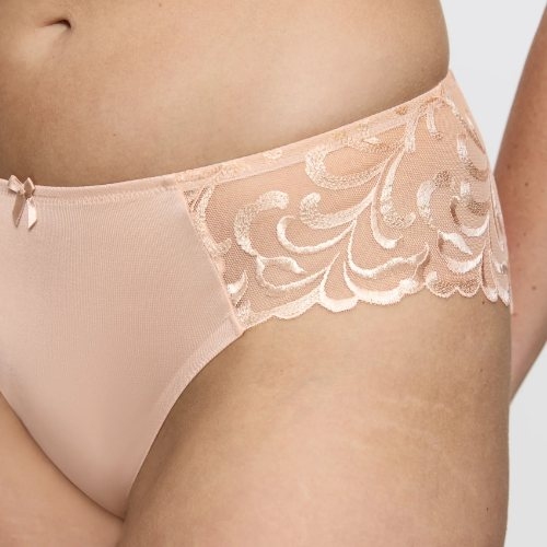 Triumph Modern Finesse powder slip