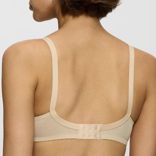 Triumph Claudette 104  powder wireless bh