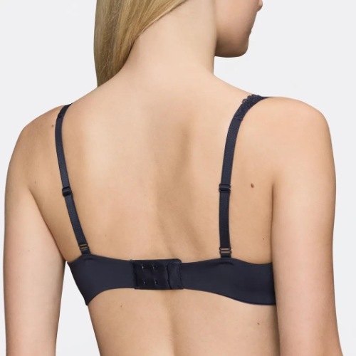 Triumph Body Make-Up Illusion Lace zwart voorgevormde bh